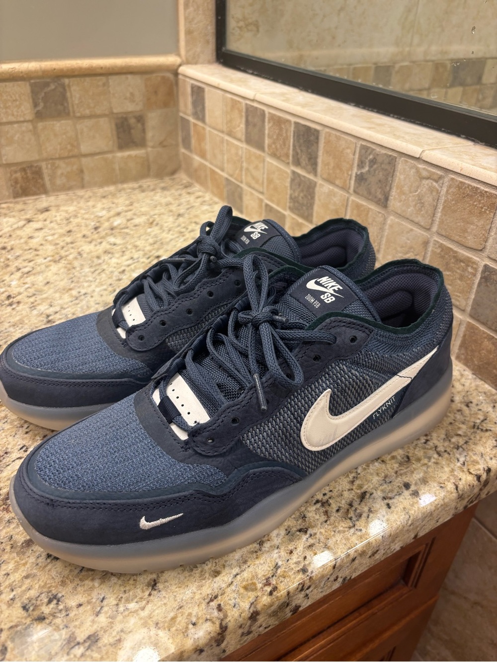 Nike Men’s Navy SB PS8 Flyknit - Picture 2 of 5